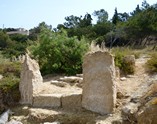 vestiges de porte, plage d'Egine